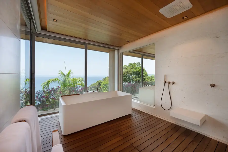 Bedroom 1 bathroom with bathtub and rain shower