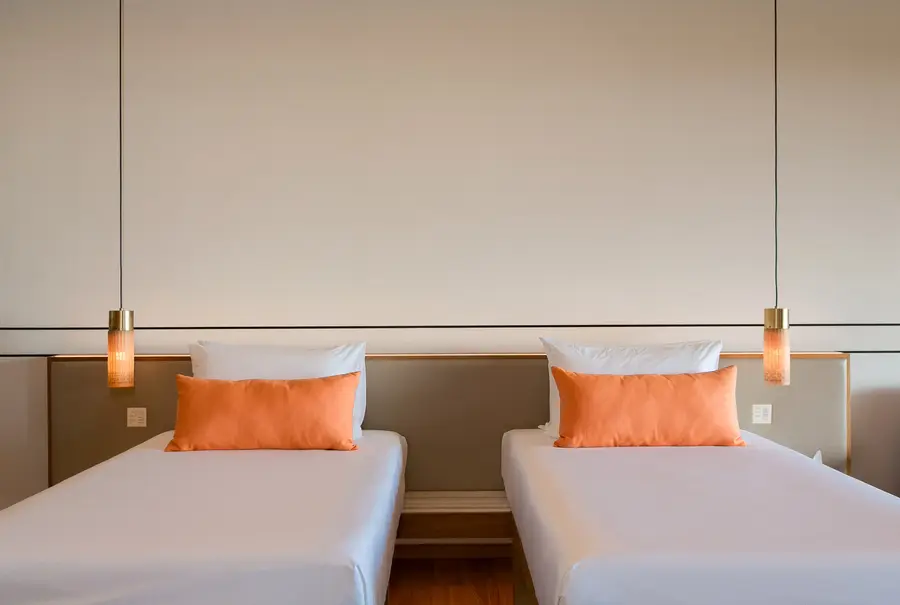 Bedroom 1 twin beds detail