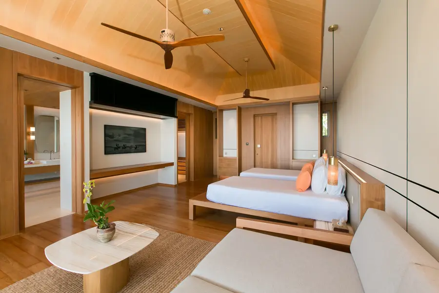 Bedroom 1 with twin beds and sitting area
