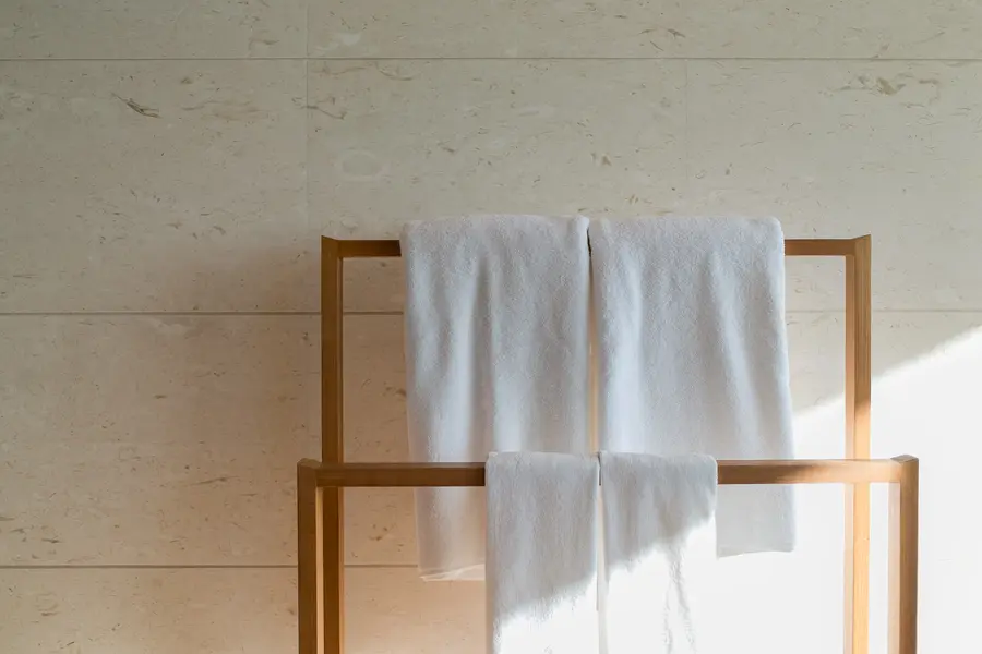 Bedroom 2 bathroom towel rail