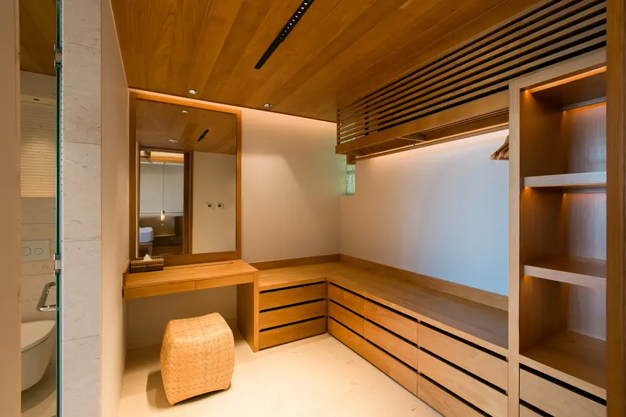 Bedroom 2 walk-in closet