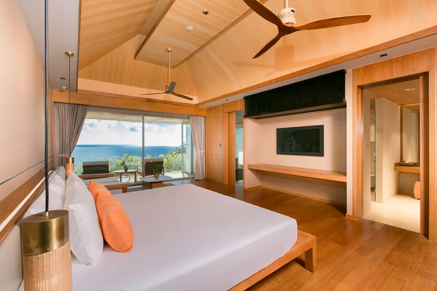 Bedroom 2 with super king bed and sea view
