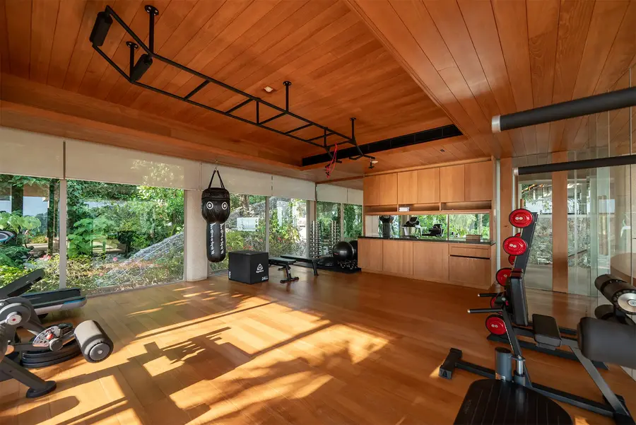 Glass-walled indoor gym