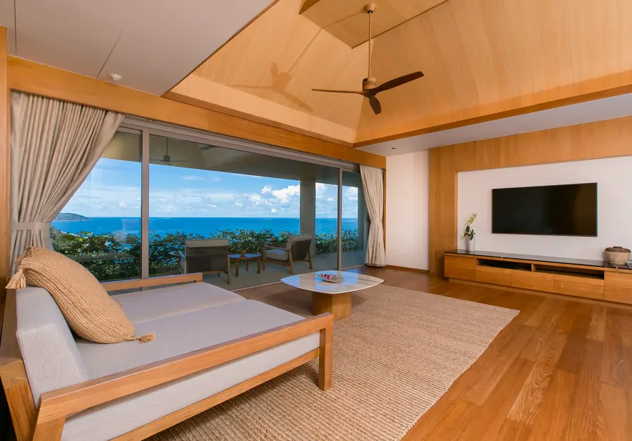Master suite lounge with sea view