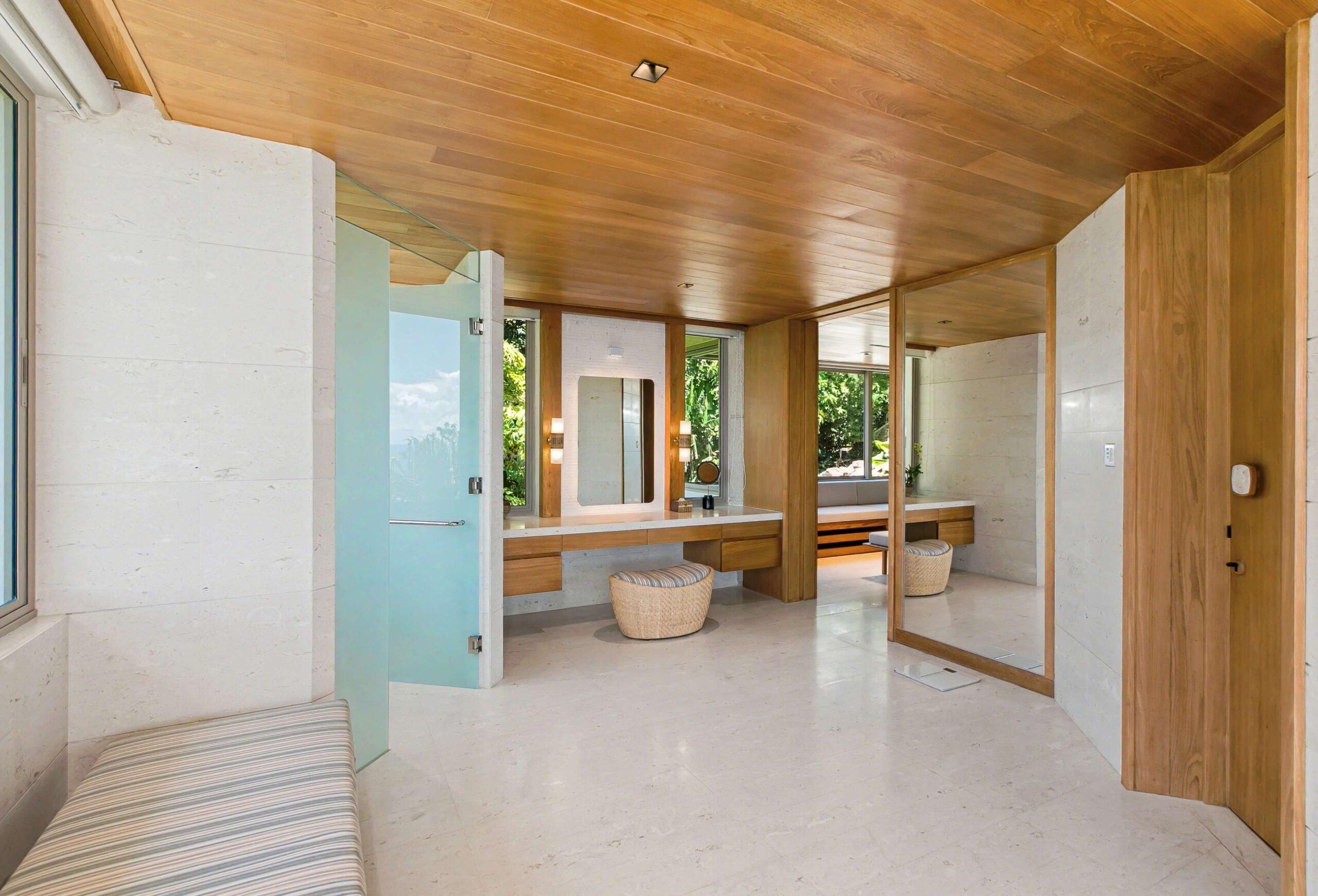 Master Suite - Extra 1