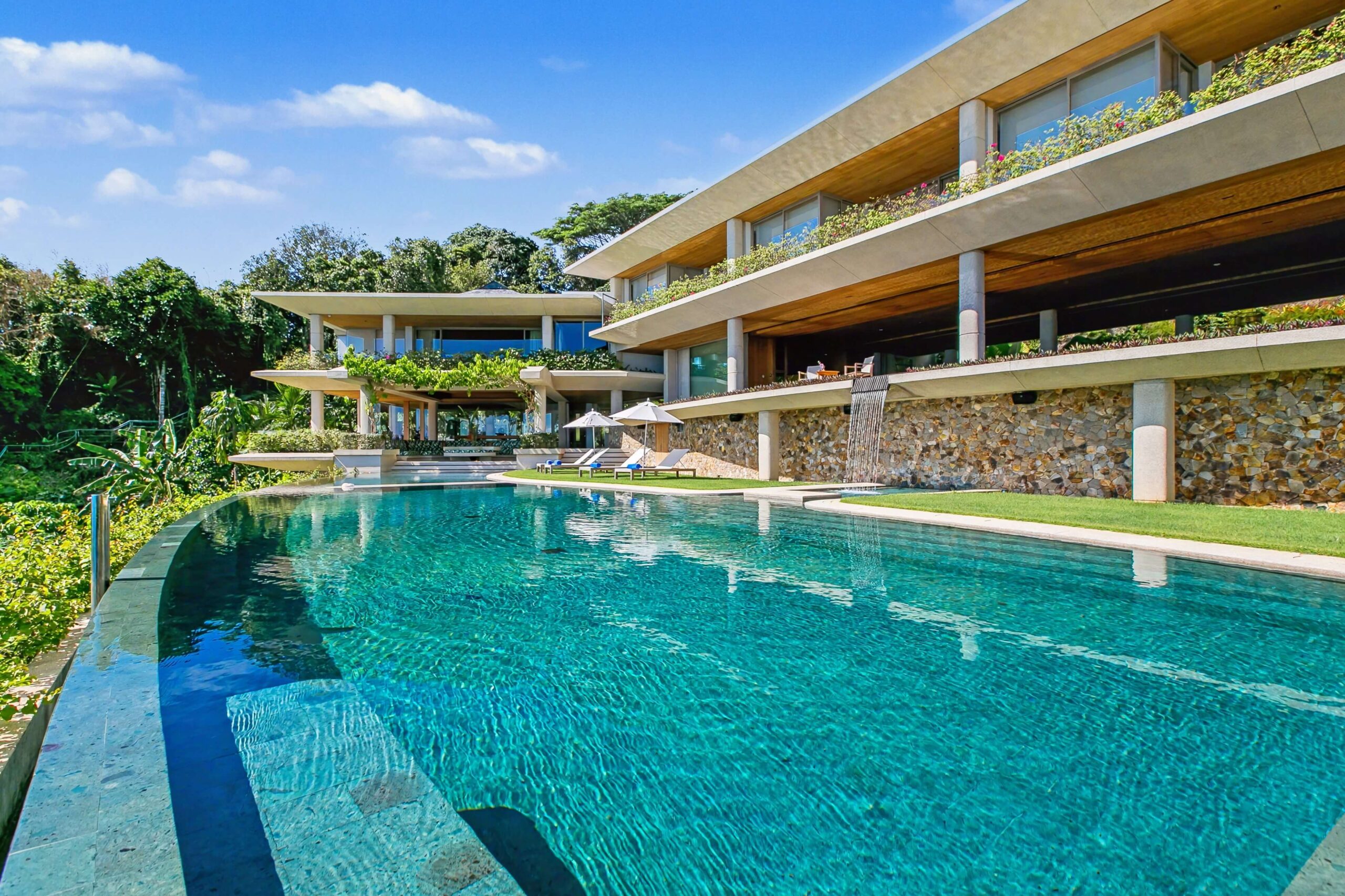 18-Metre Infinity Pool Overlooking the Andaman Sea